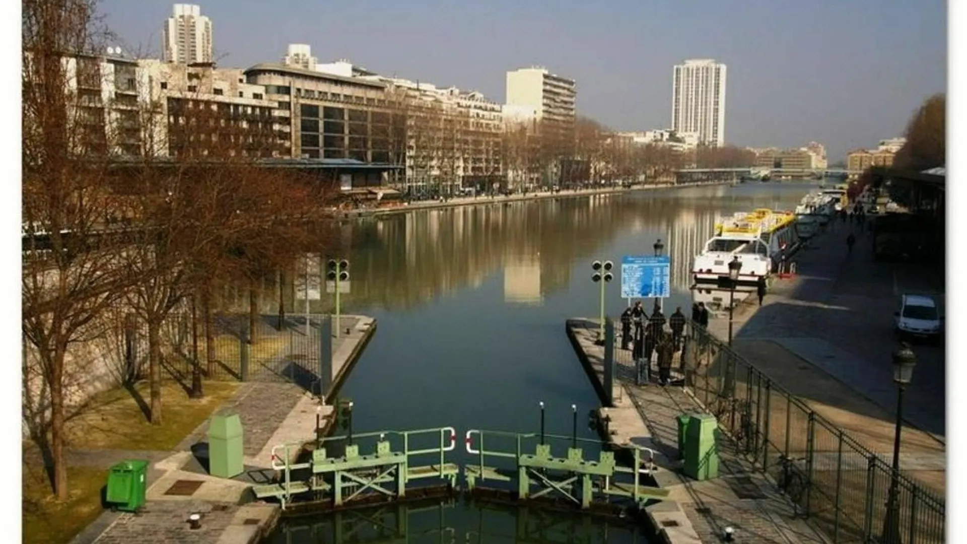 Apartment With One Bedroom In Paris, With Wonderful City View, Enclose
